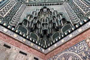 UZBEKISTÁN PETIT COMITÉ. Salida desde Pamplona 30 Septiembre al 11 Octubre.