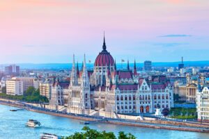 SEMANA SANTA. Budapest desde Vitoria del 02-06 Abril.