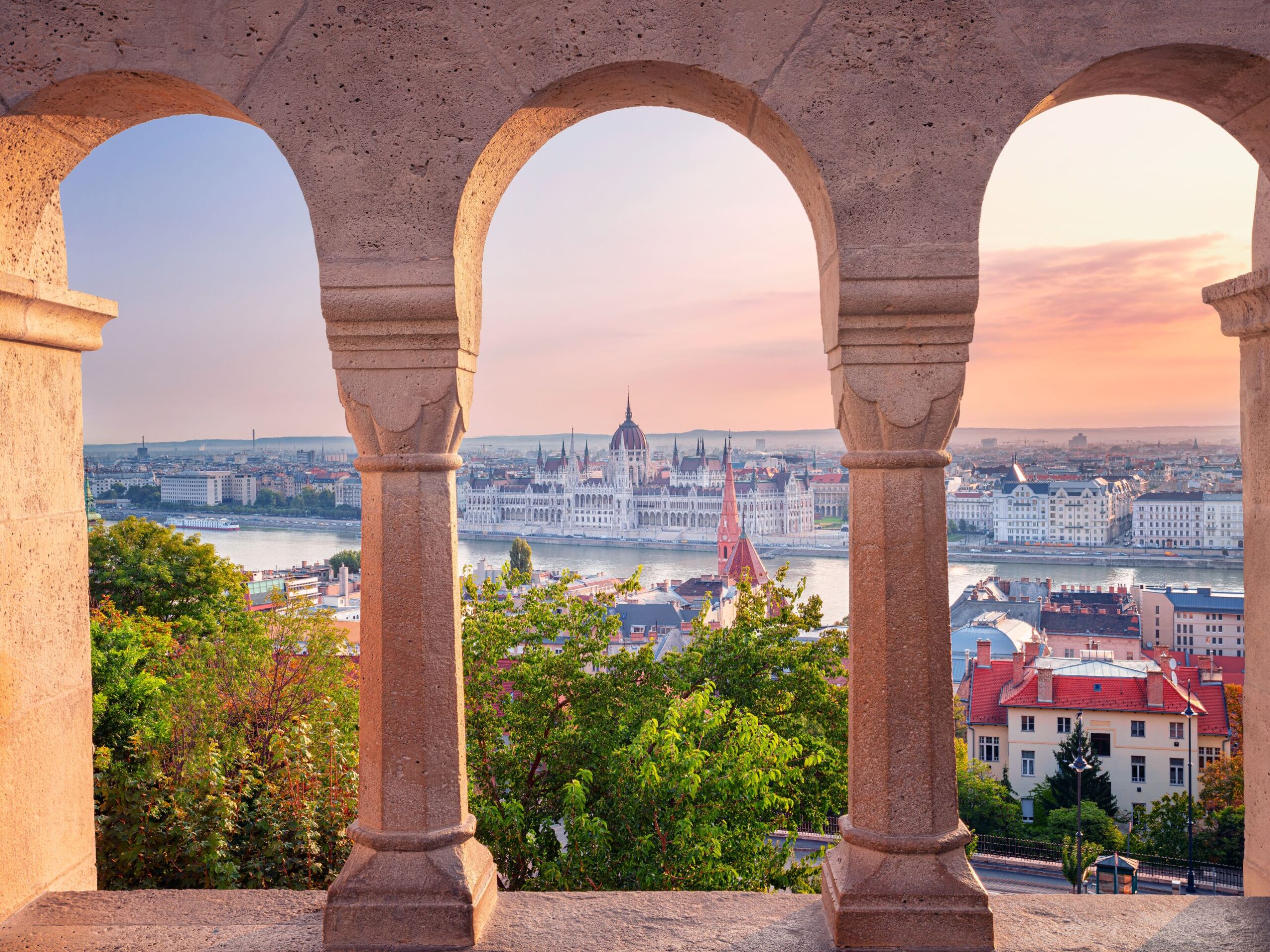SEMANA SANTA. Budapest desde Vitoria del 02-06 Abril.