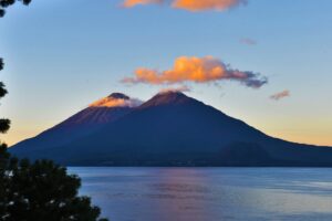 GUATEMALA PETIT COMITÉ. Salida desde Pamplona 14 al 28 de Abril