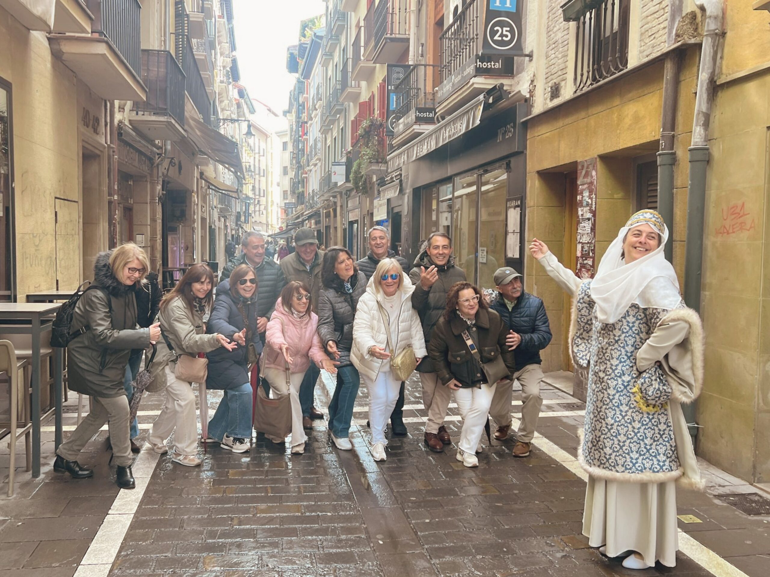 Visita Teatralizada en Pamplona «Zambullendote en la historia» En Privado