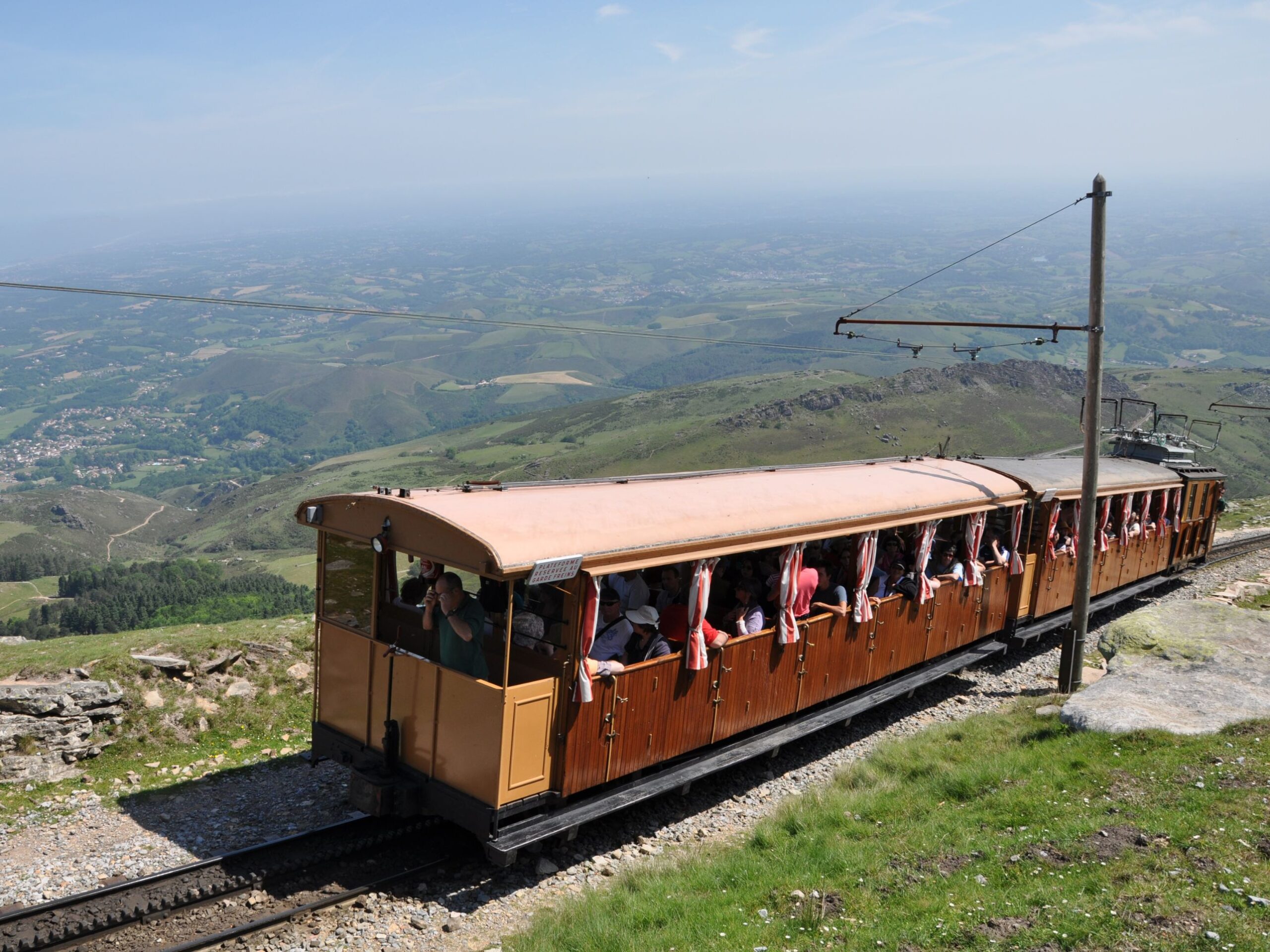 Turismo Navarra: BRUJAS, INDIANOS Y OTROS CUENTOS TRANSFRONTERIZOS