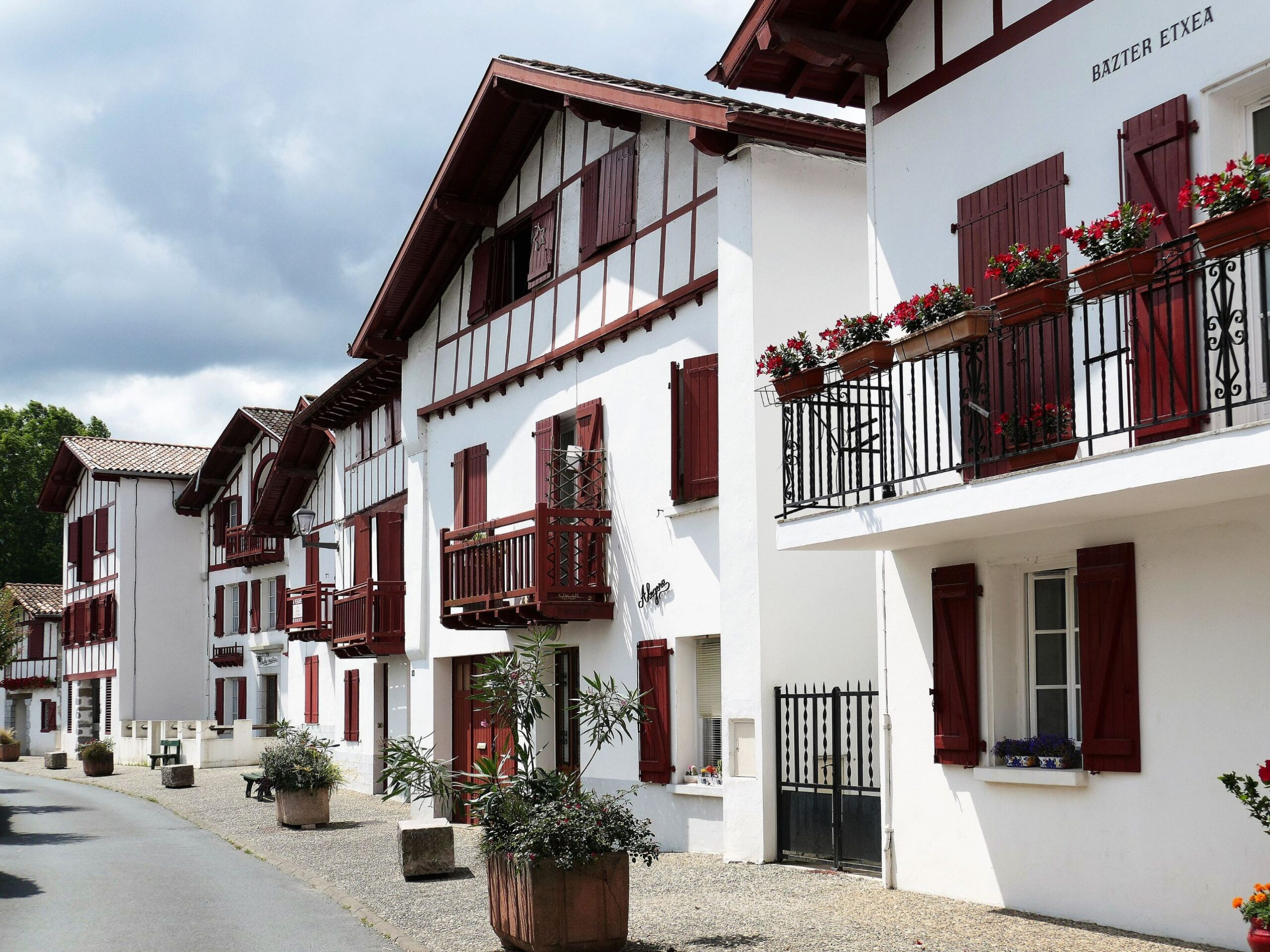Turismo Navarra: BRUJAS, INDIANOS Y OTROS CUENTOS TRANSFRONTERIZOS