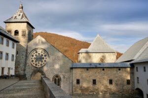 Turismo Navarra: EN EL CORAZON DE LA HISTORIA, VALLES SIN FRONTERAS