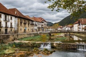 Turismo Navarra: EN EL CORAZON DE LA HISTORIA, VALLES SIN FRONTERAS