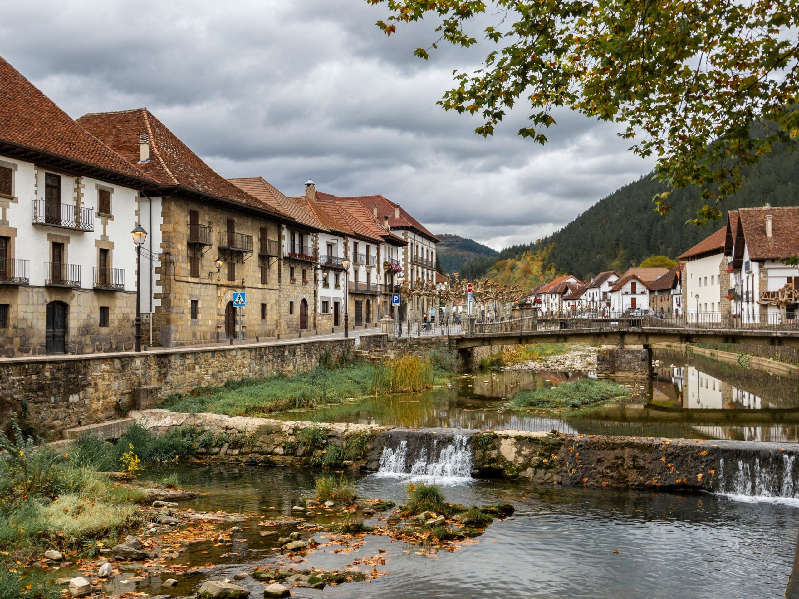 Turismo Navarra: EN EL CORAZON DE LA HISTORIA, VALLES SIN FRONTERAS
