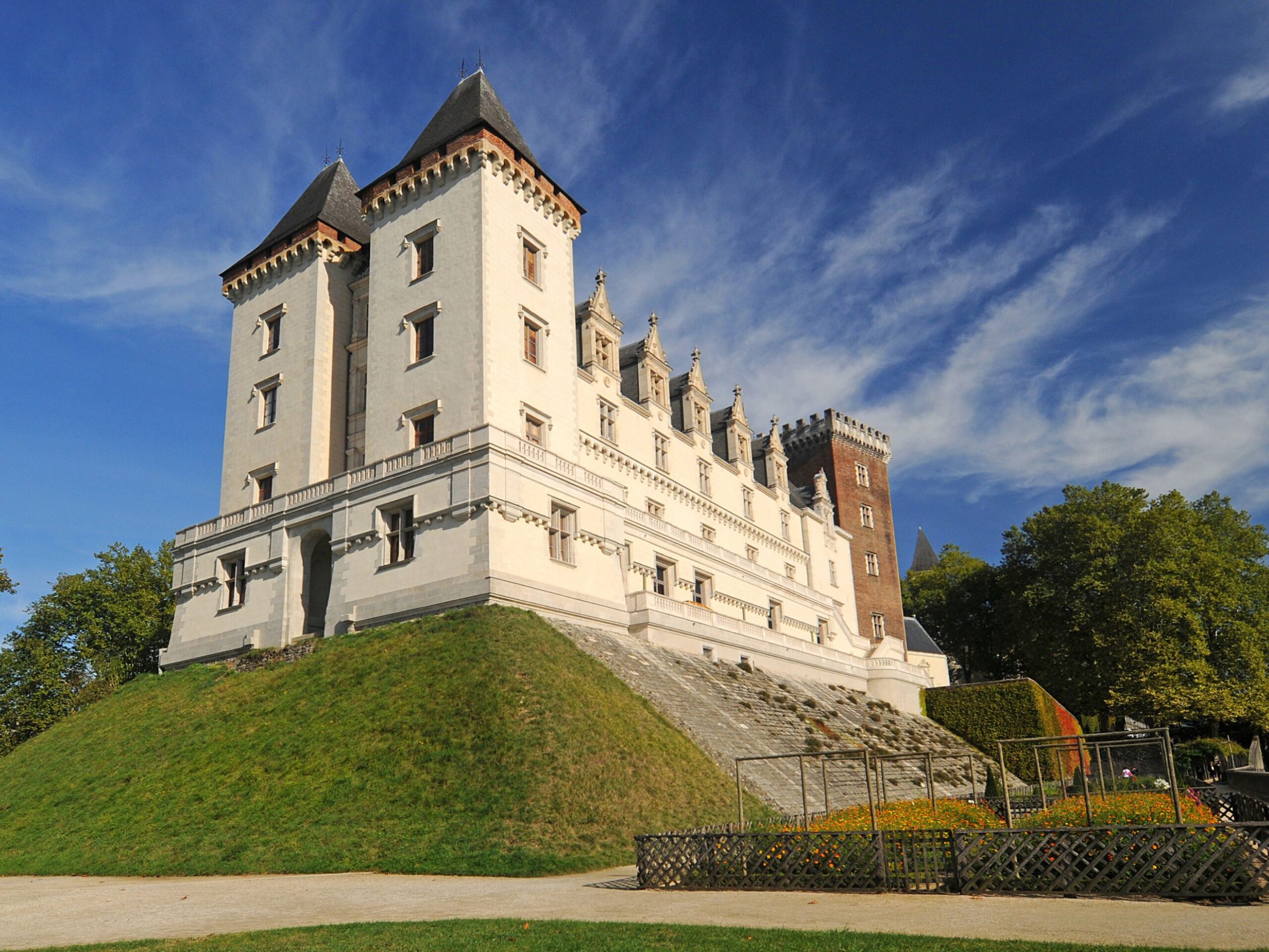 Turismo Navarra: EN EL CORAZON DE LA HISTORIA, VALLES SIN FRONTERAS
