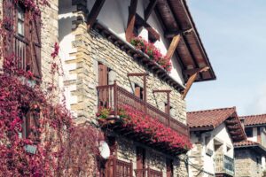 Turismo Navarra: EN EL CORAZON DE LA HISTORIA, VALLES SIN FRONTERAS